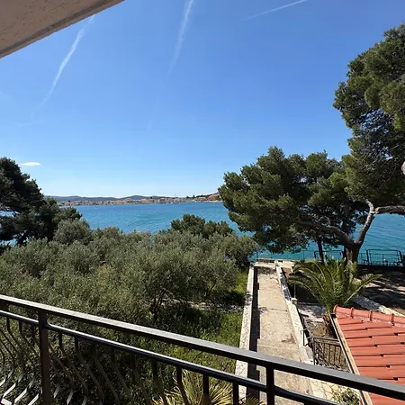 Seaside Escape Апартаменты Бродарица