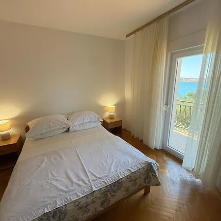 Апартаменты Seaside Escape Бродарица